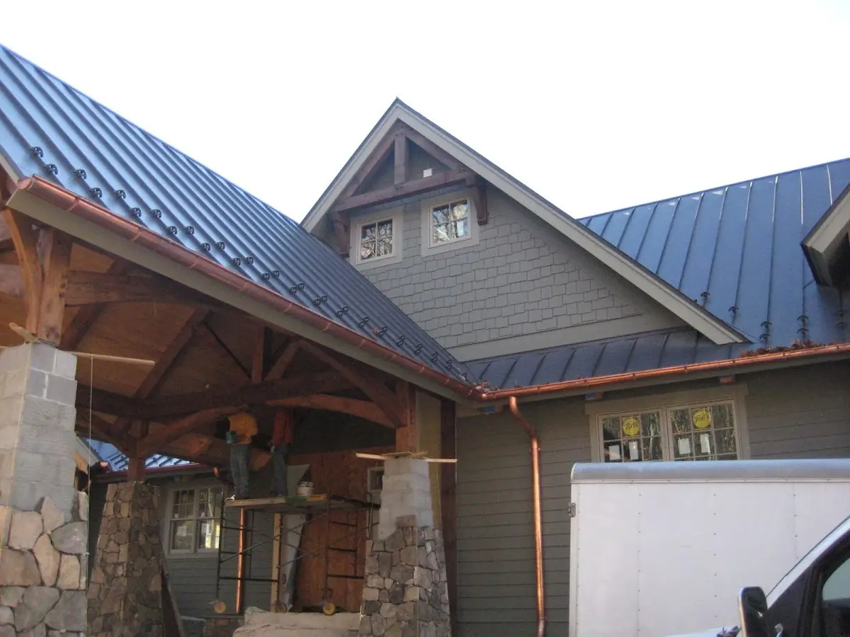 Craftsman Roofing team delivering quality roofing work in Lacy-Lakeview